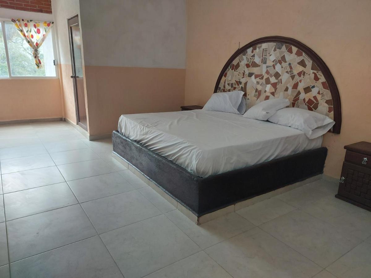 Auto hotel Jardines de Amatitlán Cuernavaca Exterior foto